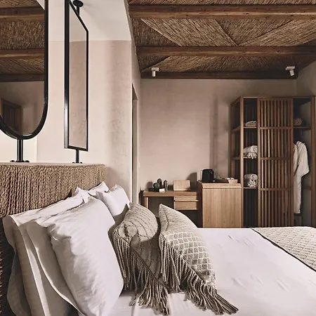 Noon Beyond Pollonia