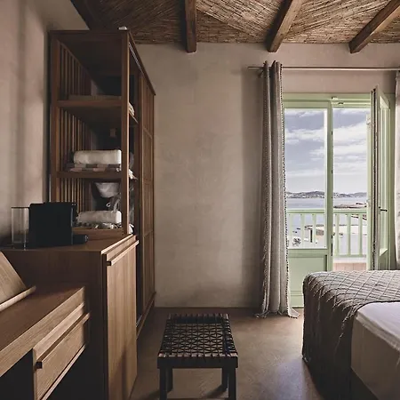 Noon Beyond 3* Pollonia