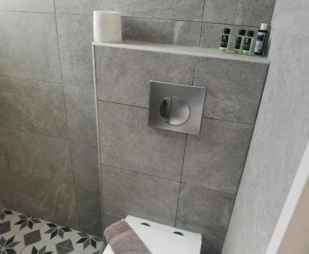 Noon Beyond Pollonia