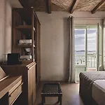 Noon Beyond Accommodation 3* Pollonia