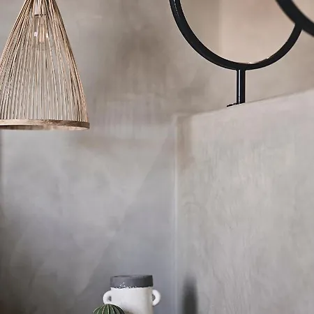 Noon Beyond Casa de hóspedes Pollonia