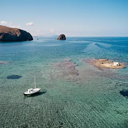Noon Beyond Casa de hóspedes Pollonia