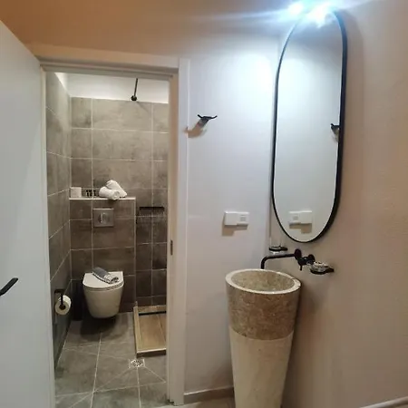 Noon Beyond Pollonia