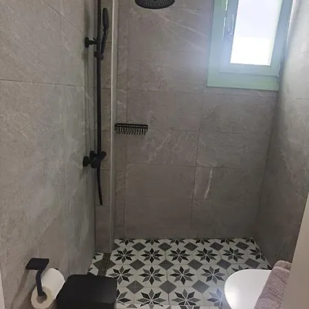 Noon Beyond Casa de hóspedes 3*