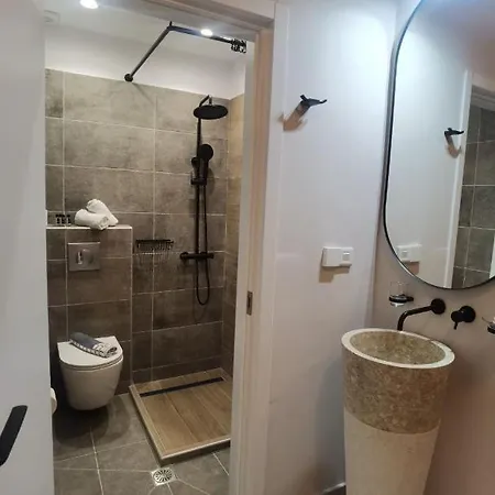 Noon Beyond Casa de hóspedes